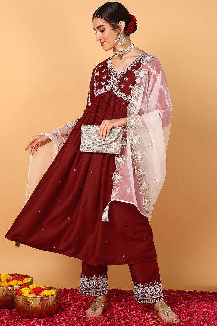 ZERESOUQ-Red-Silk-Blend-Solid-Embroidered-Flared-3-Piece-Kurta-Set