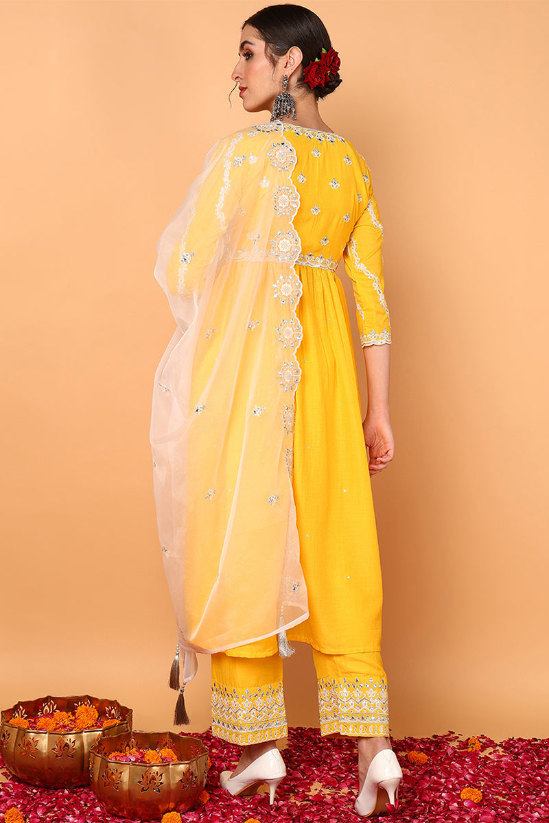 ZERESOUQ-Yellow-Silk-Blend-Solid-Embroidered-Anarkali-Set