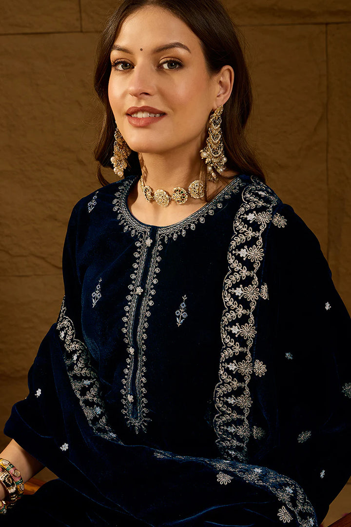 Blue Velvet Solid Embroidered Straight 3-Piece Suit Set