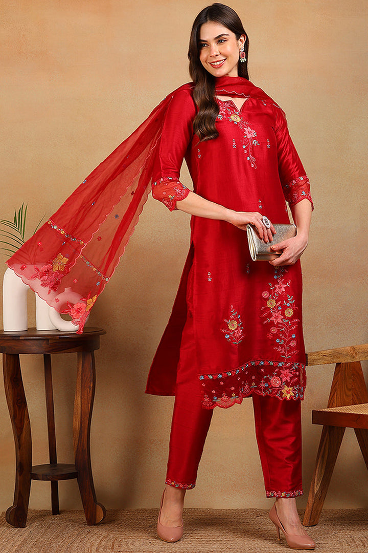 ZERESOUQ-Red-Silk-Blend-Solid-Embroidered-Straight-3-Piece-Kurta-Set