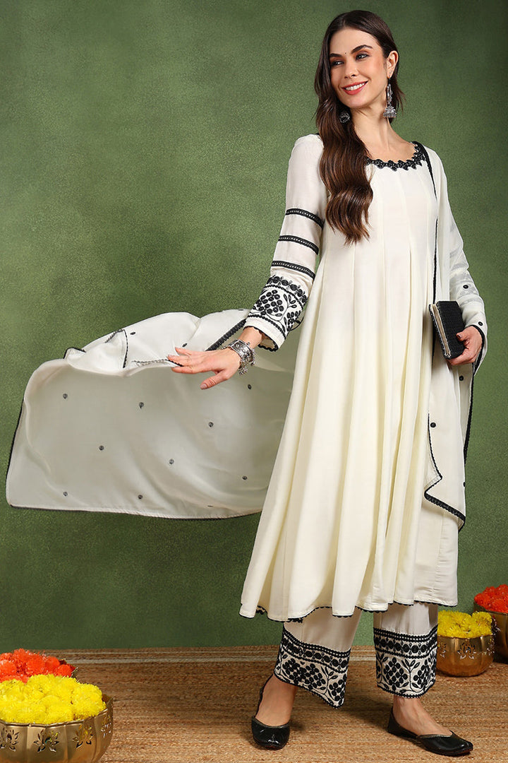 White-Silk-Blend-Solid-Embroidered-3-Piece-Anarkali-Set