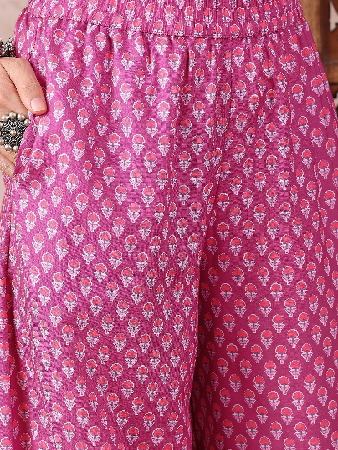 ZERESOUQ-Pink-Rayon-Blend-Floral-Printed-Kurta-Salwar-With-Dupatta