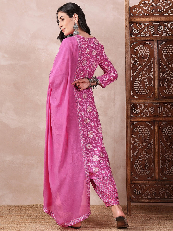 ZERESOUQ-Pink-Rayon-Blend-Floral-Printed-Kurta-Salwar-With-Dupatta