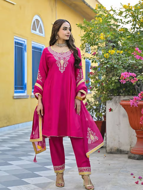 Pink-Silk-Blend-Embroidered-3-Piece-Kurta-Set