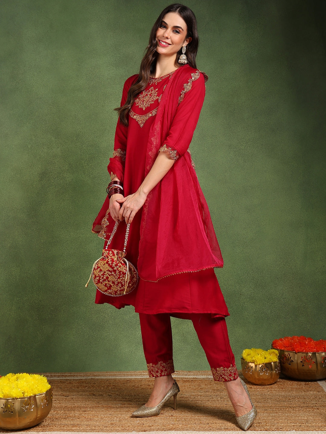 ZERESOUQ-Pink-Silk-Blend-Solid-Embroidered-Anarkali-Set
