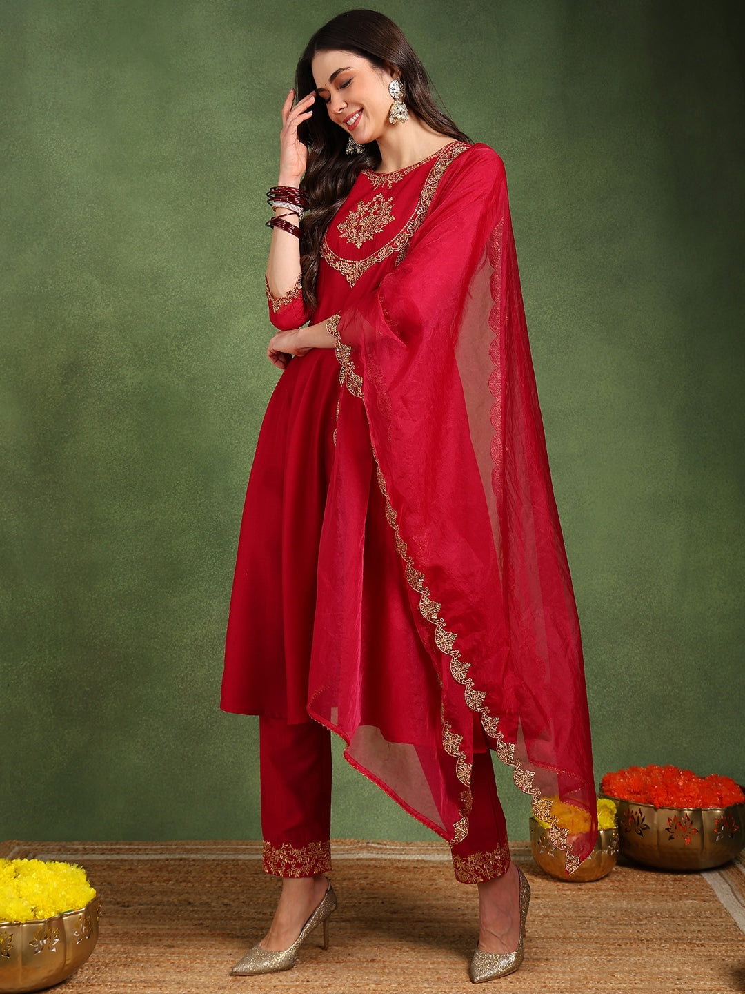 ZERESOUQ-Pink-Silk-Blend-Solid-Embroidered-Anarkali-Set