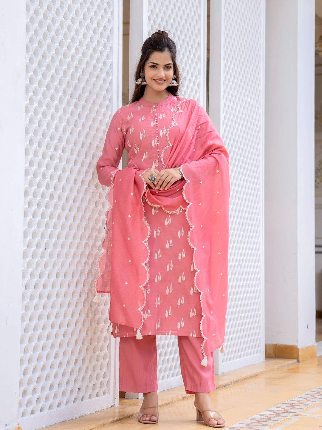 ZERESOUQ-Pink-Silk-Blend-Solid-Embroidered-Straight-3-Piece-Kurta-Set