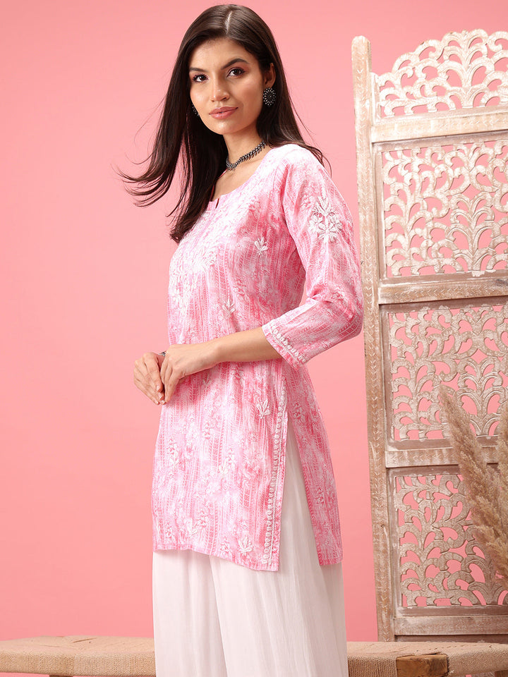 Pink-&-White-Cotton-Embroidered-Chikankari-Tunic
