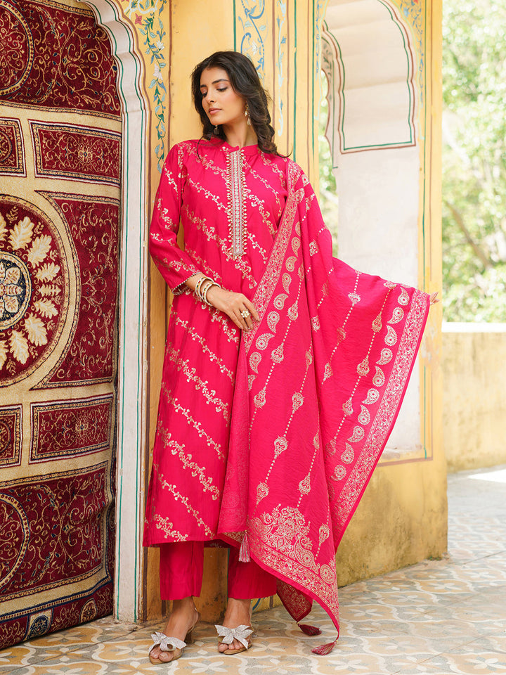 Pink-Silk-Blend-Floral-Printed-3-Piece-Kurta-Set
