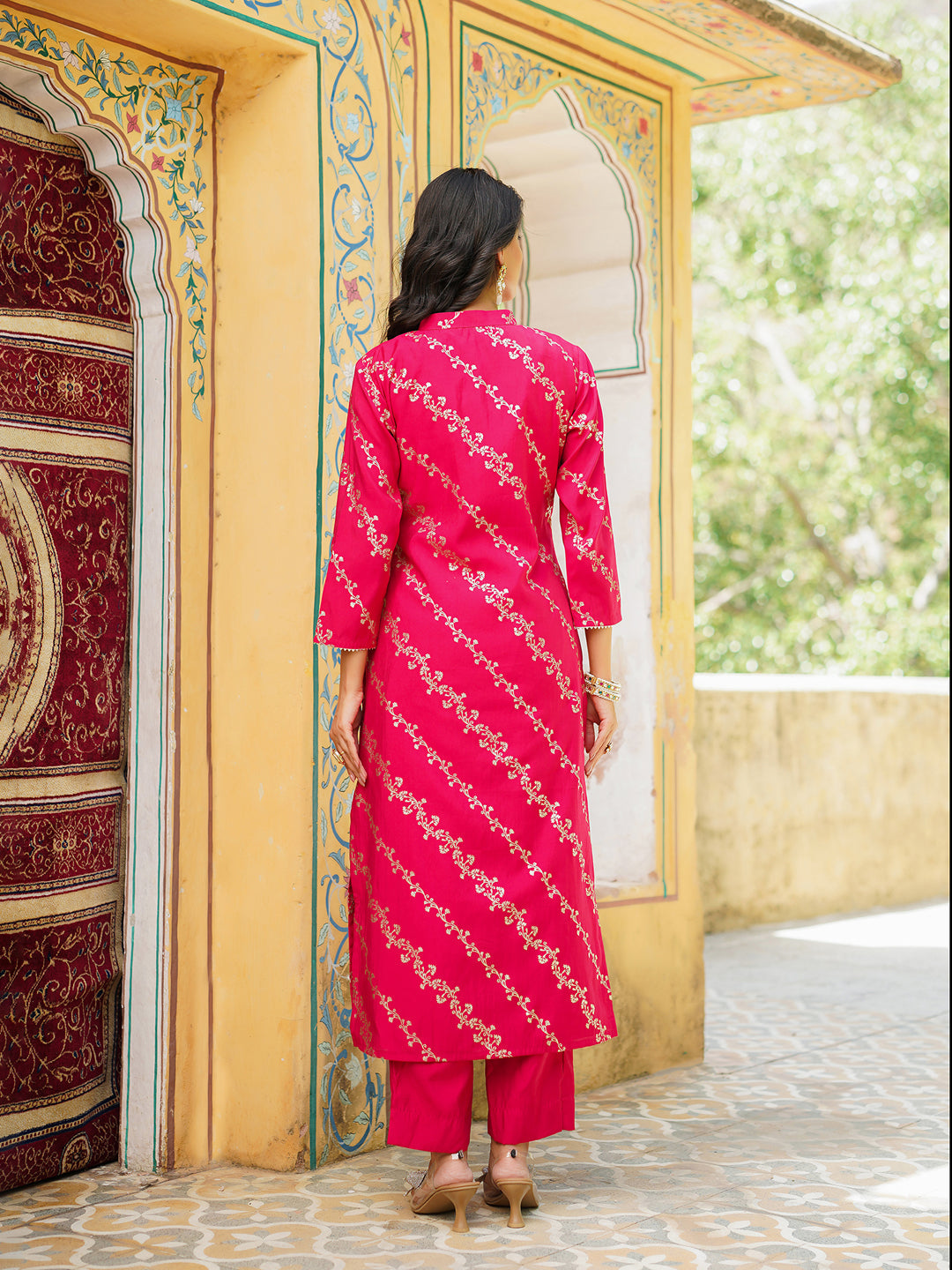 Pink-Silk-Blend-Floral-Printed-3-Piece-Kurta-Set