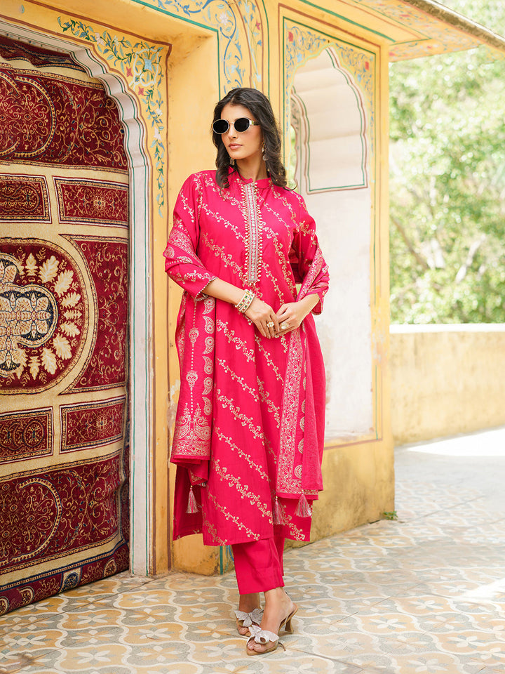 Pink-Silk-Blend-Floral-Printed-3-Piece-Kurta-Set