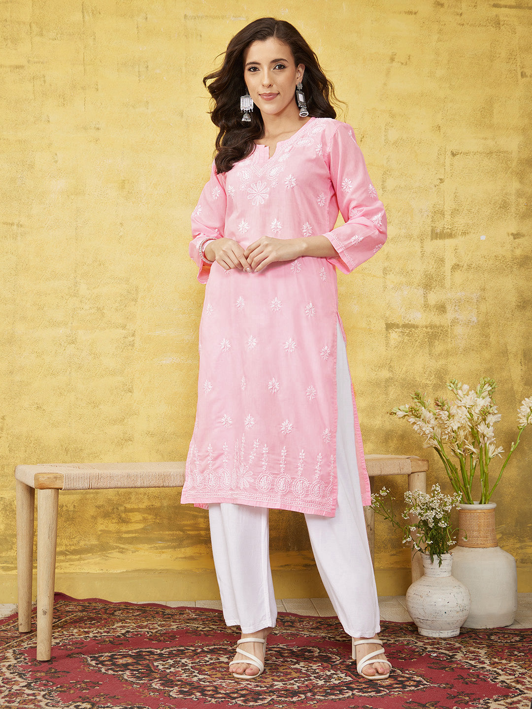 Pink-&-White-Cotton-Embroidered-Chikankari-Kurta
