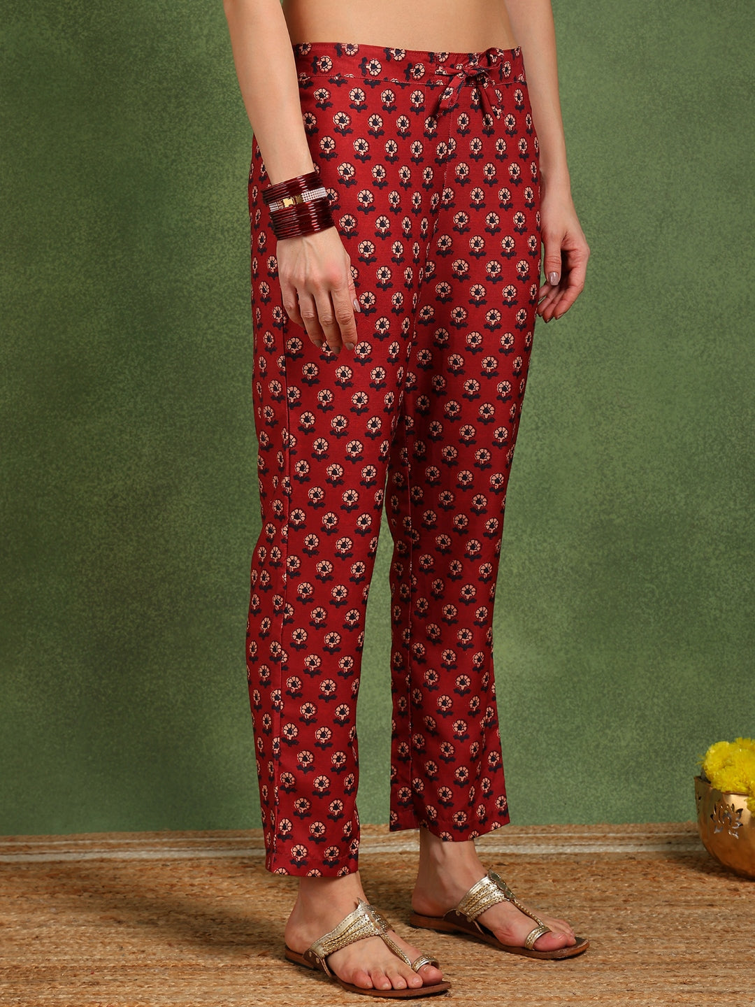 ZERESOUQ-Red-Cotton-Blend-Floral-Printed-Straight-3-Piece-Kurta-Set