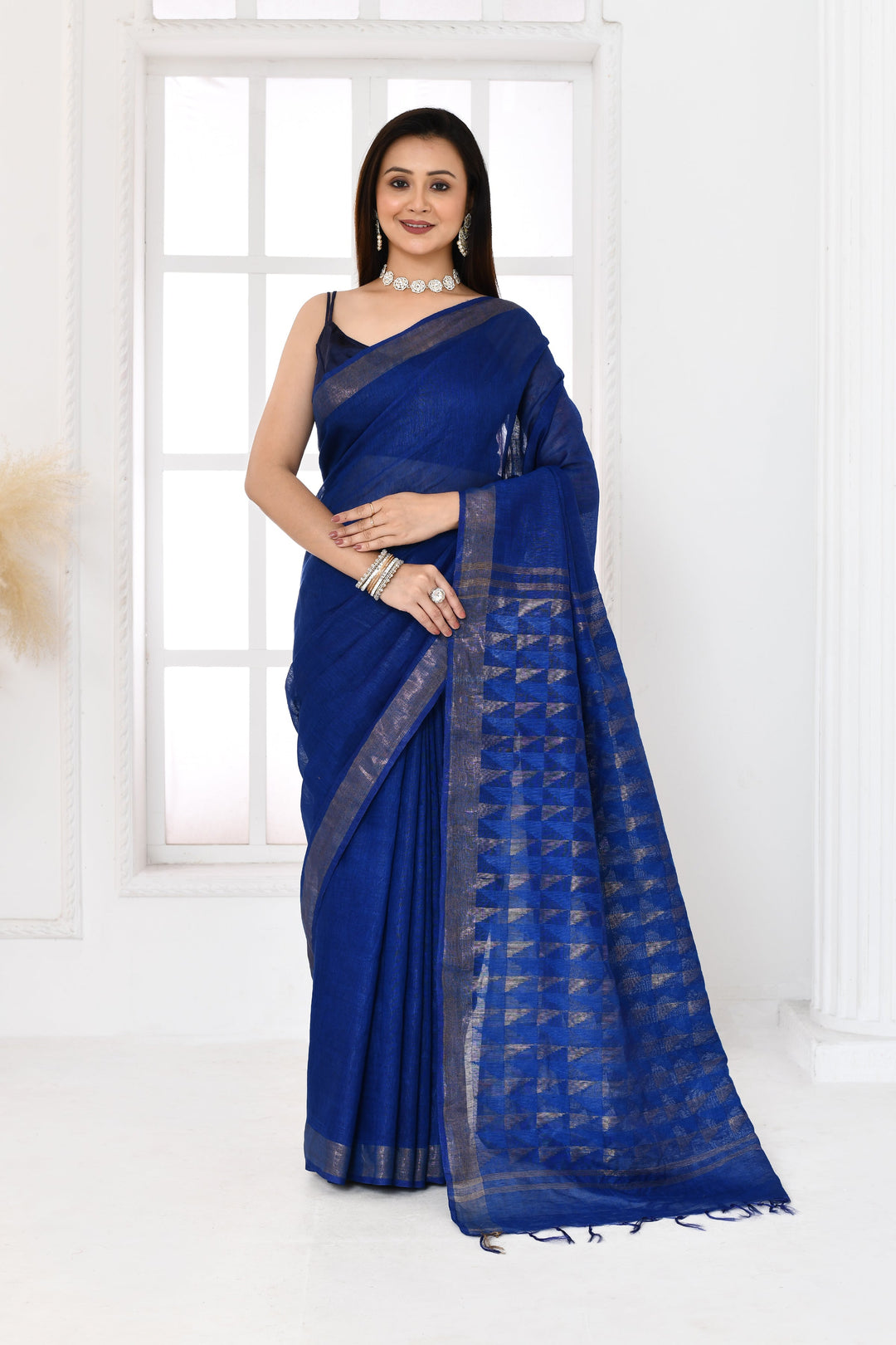 Royal-Blue-Tussar-Linen-Handloom-Saree-With-Woven-Zari-Pallu
