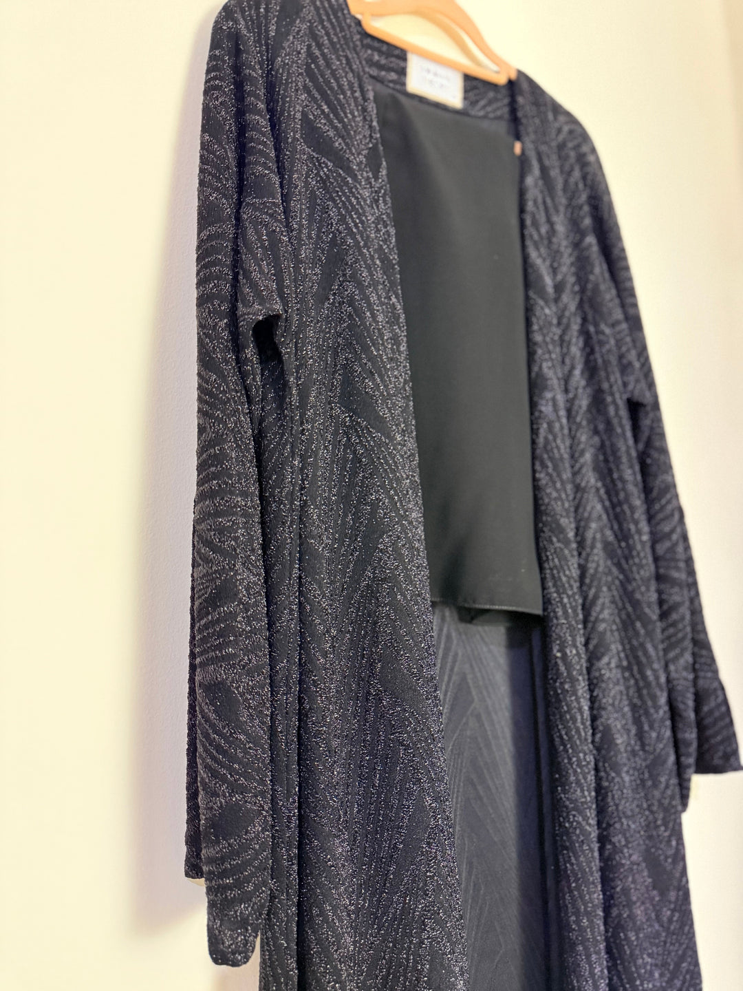 Shimmer-Black-Silk-Abaya-With-Sheila