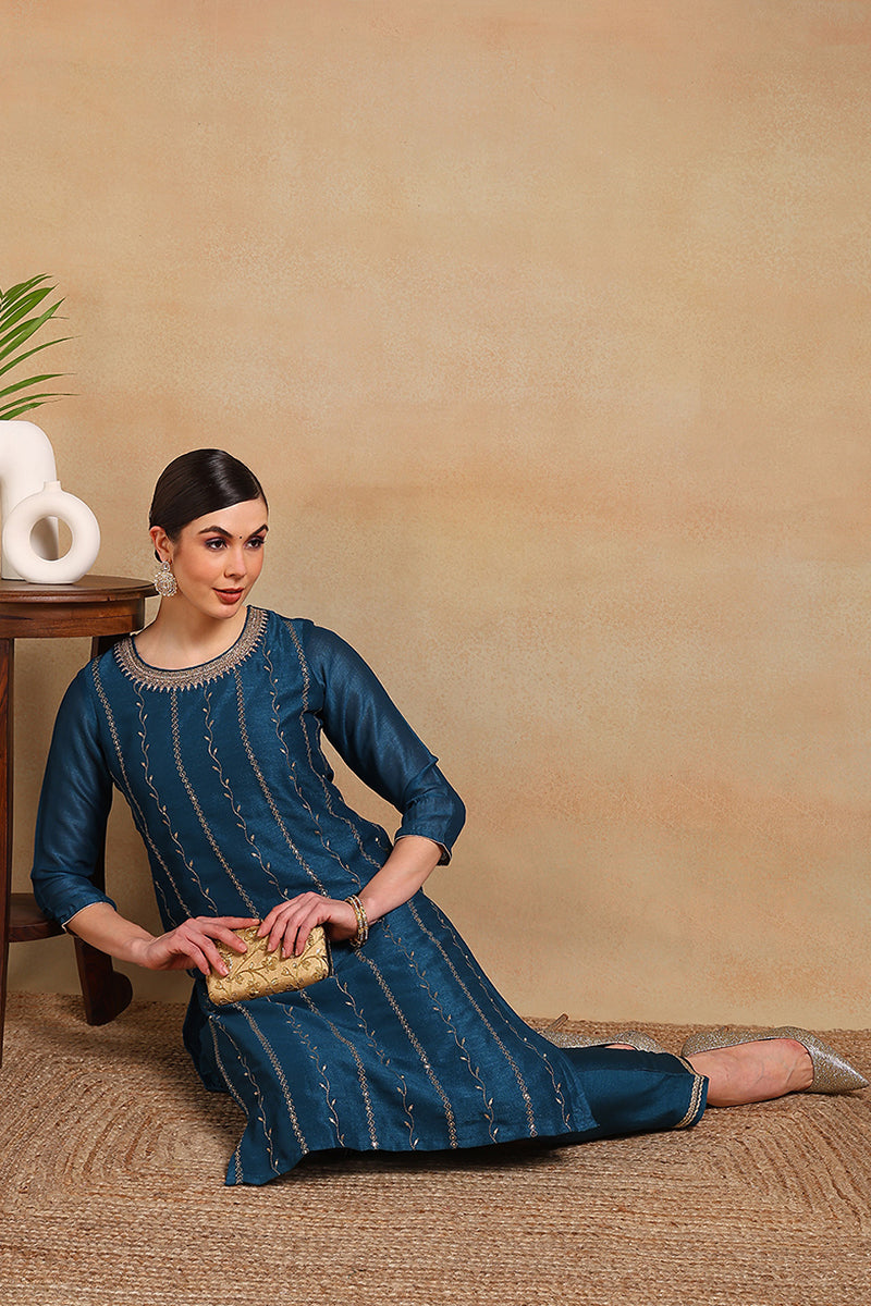 ZERESOUQ-Navy-Blue-Silk-Blend-Solid-Embroidered-Straight-Kurta