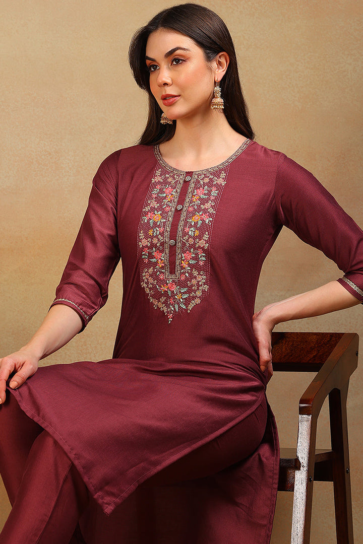 ZERESOUQ-Mauve-Silk-Blend-Solid-Embroidered-Straight-Kurta