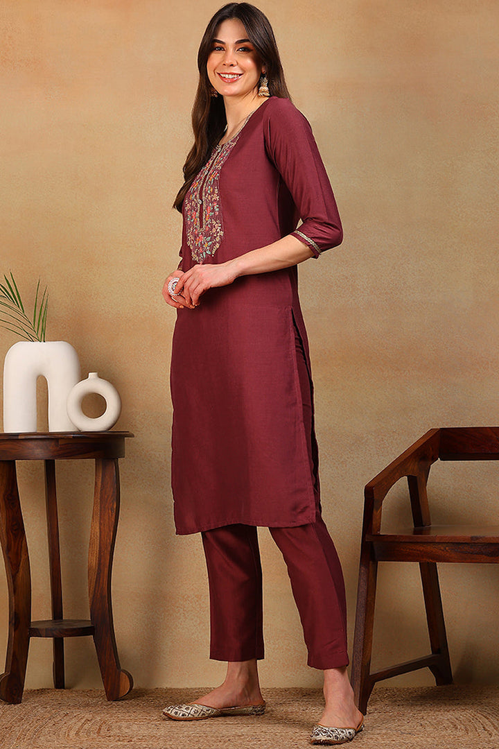 ZERESOUQ-Mauve-Silk-Blend-Solid-Embroidered-Straight-Kurta