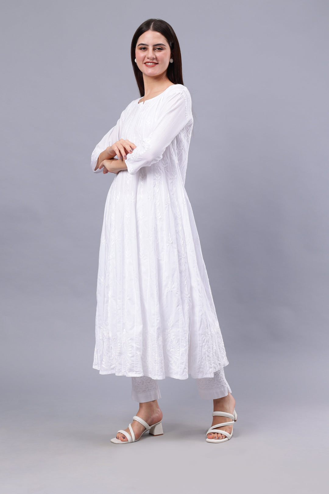 White-Cotton-Embroidered-Chikankari-Anarkali