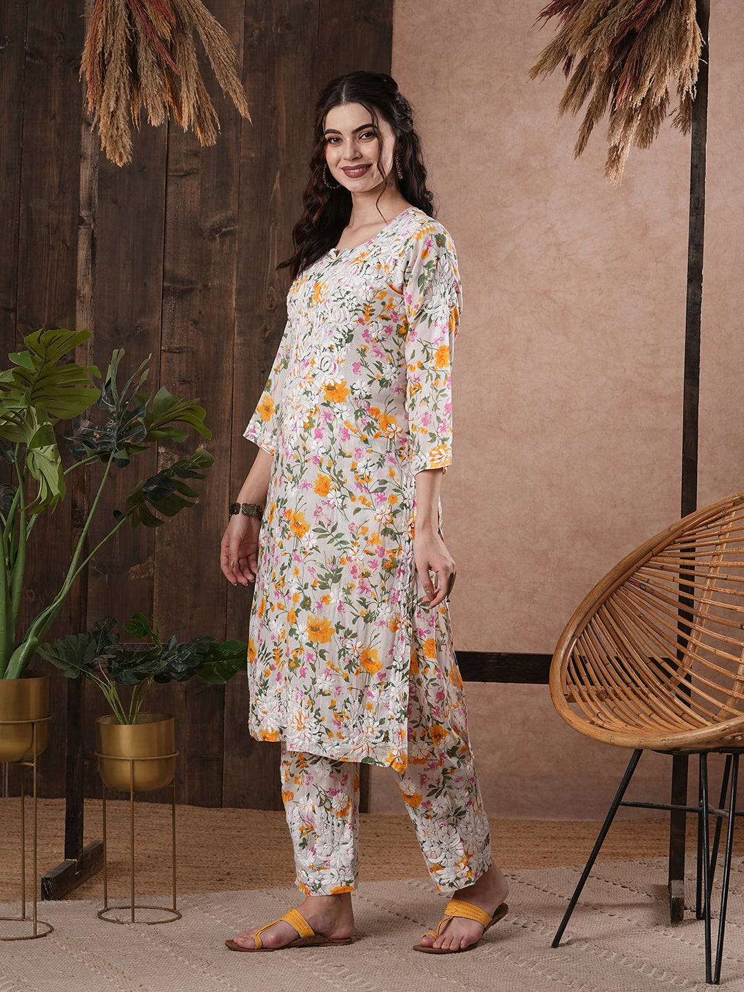 White-&-Pink-Mulmul-Cotton-Chikankari-2-Piece-Kurta-Set