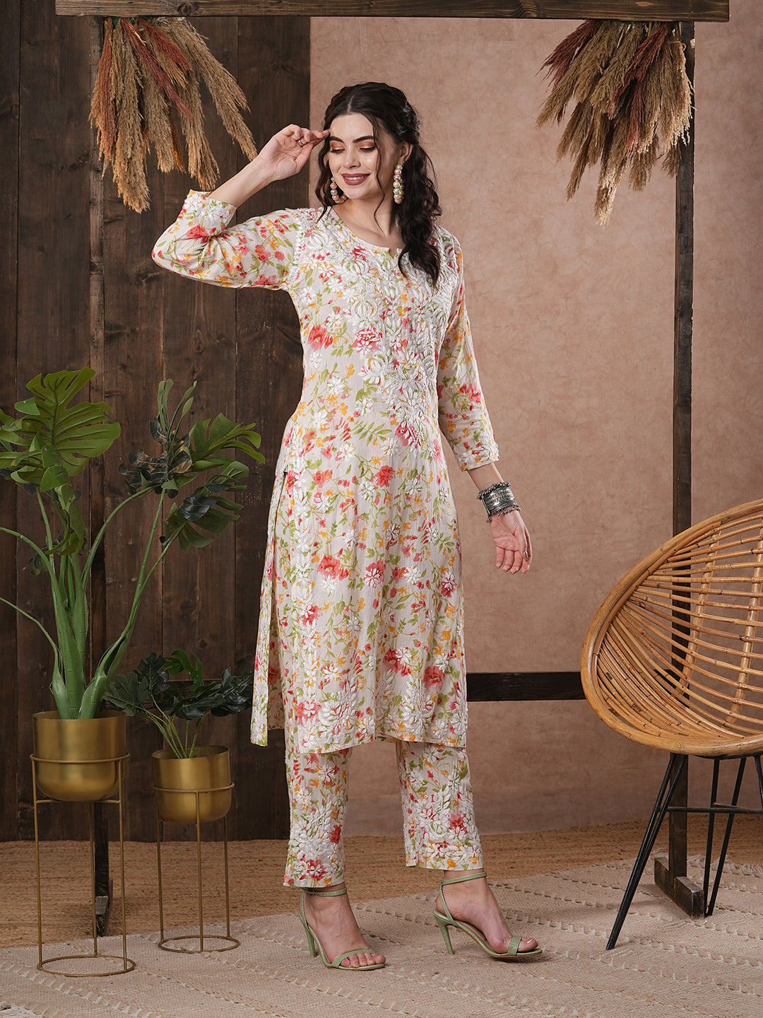 White-&-Red-Mulmul-Cotton-Chikankari-2-Piece-Kurta-Set