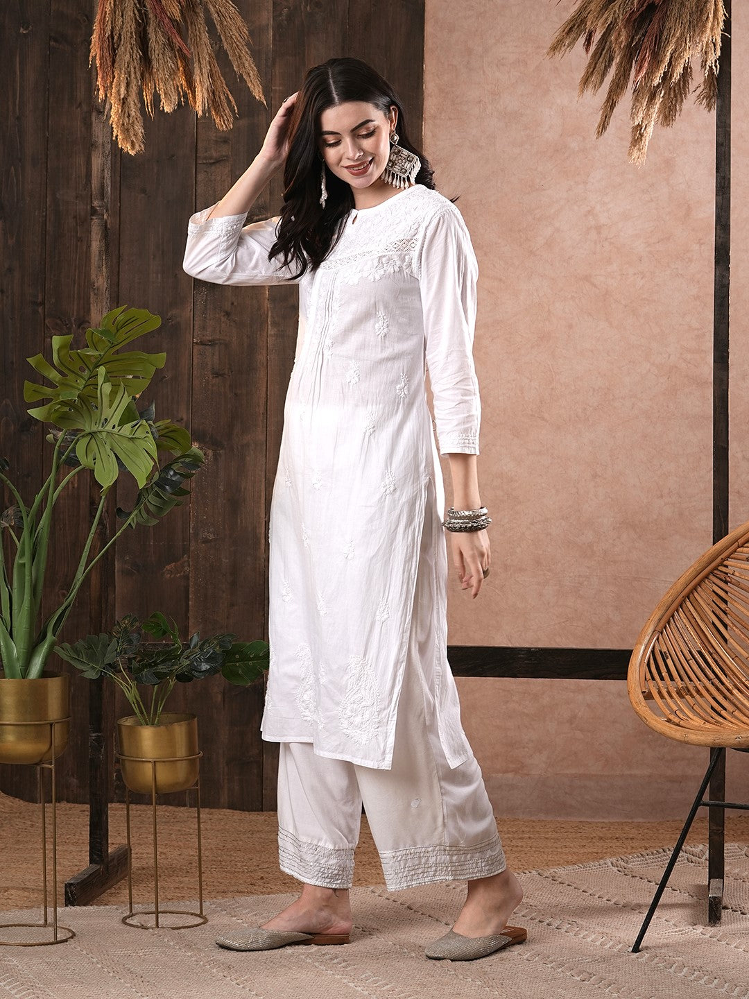 White-Cotton-Embroidered-Lucknowi-Chikankari-Kurta-Only