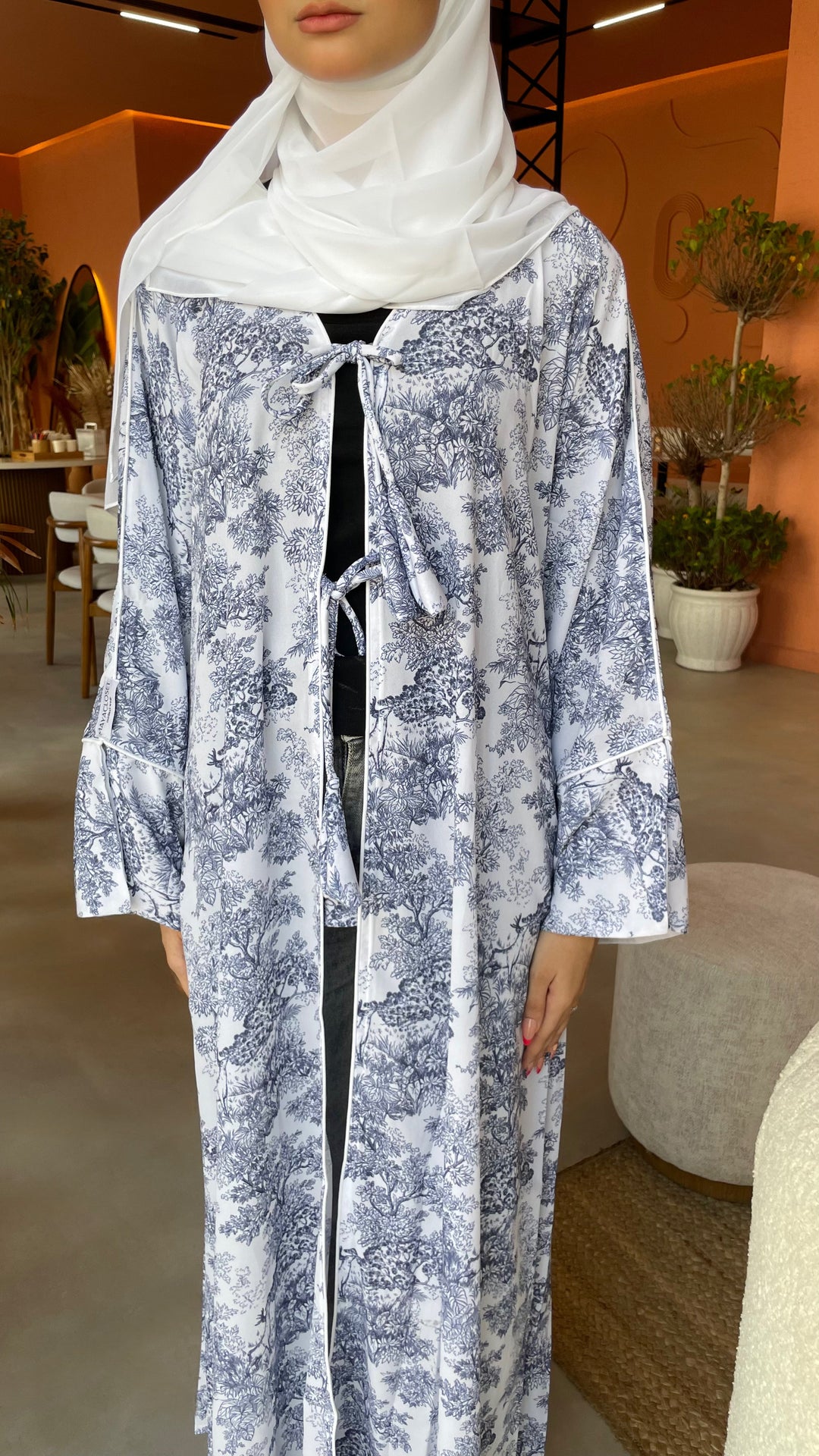 White-&-Black-Georgette-Ethnic-Kimono-&-Sheila-Set