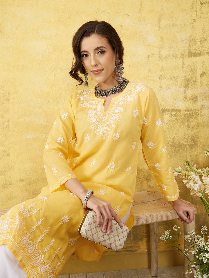 Yellow-&-White-Cotton-Embroidered-Chikankari-Kurta