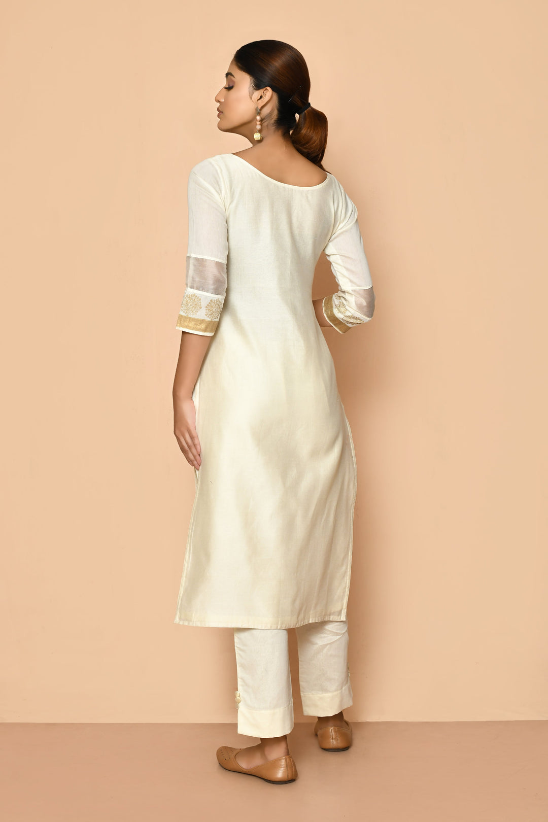 ZERESOUQ-Ayoola-Flora-Ivory-Maheshwari-Silk-Kurta-Set
