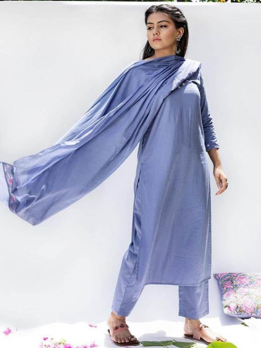 Baiguni-Straight-Kurta-And-Pants-(Set-Of-3)