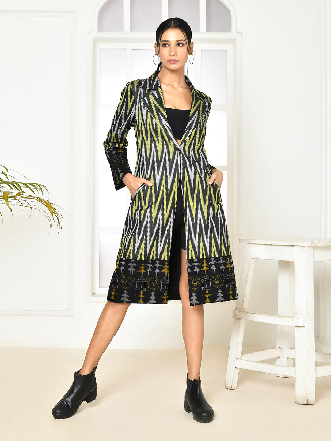 ZERESOUQ-Bia-Black-Handloom-Ikkat-Printed-Trench-Coat