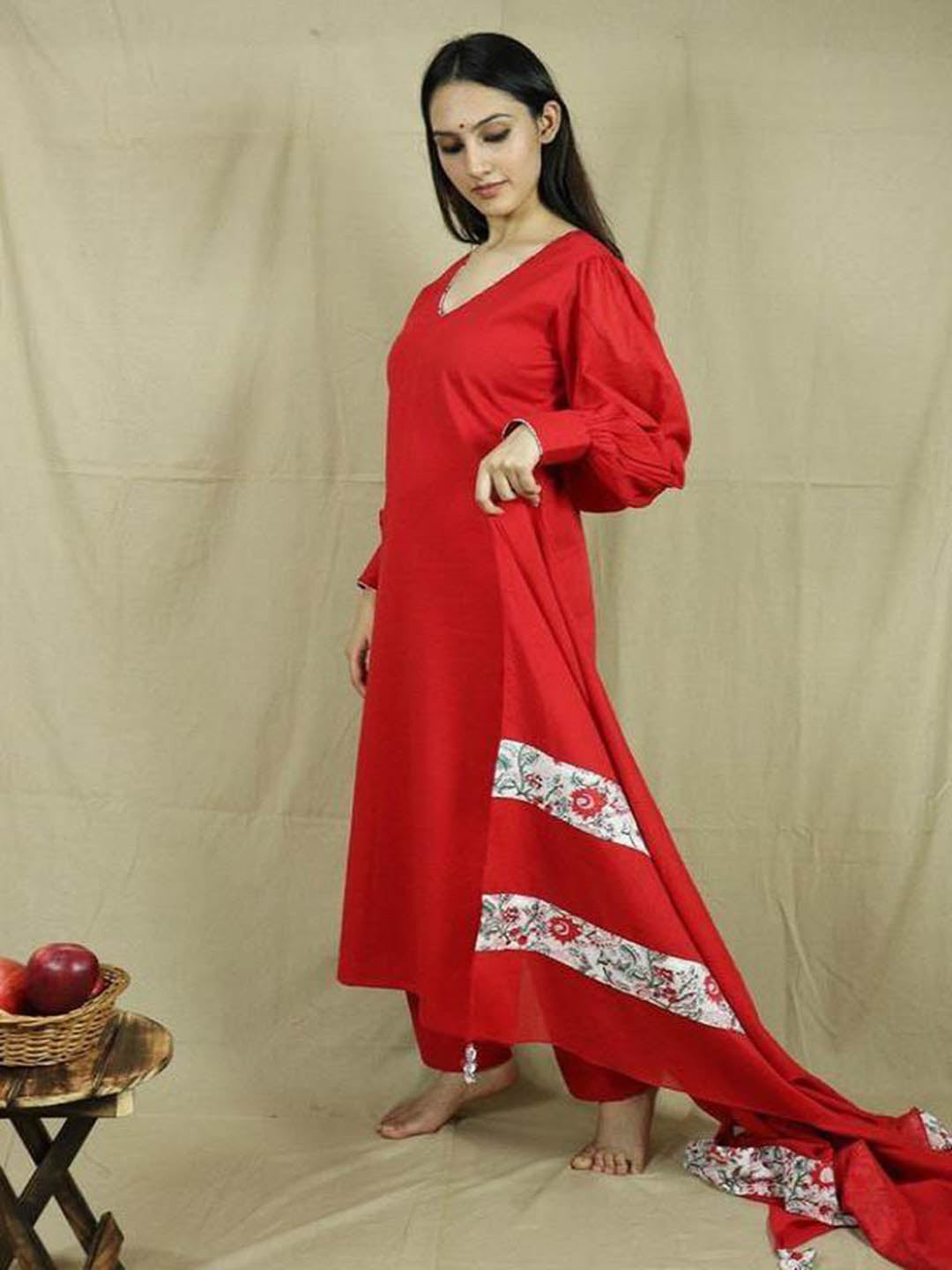 Bindi-Loose-Fit-Mulmul-Kurta-Set-(Set-Of-3)