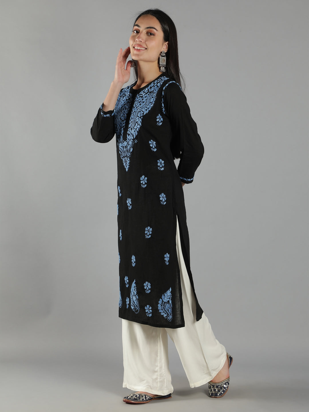 Black-Cotton-Embroidered-Chikankari-Kurta