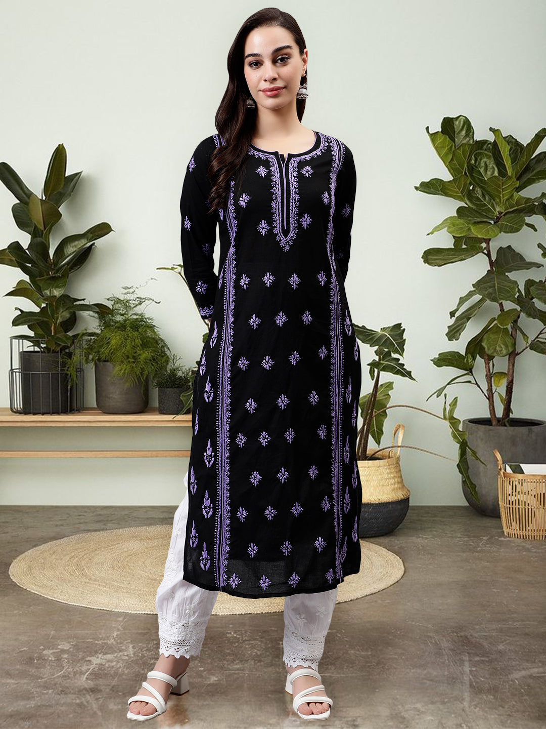Black-Cotton-Hand-Embroidered-Chikankari-Kurti