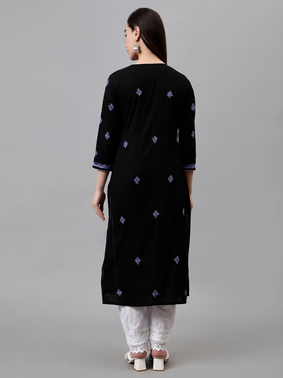 Black-Cotton-Hand-Embroidered-Chikankari-Kurti