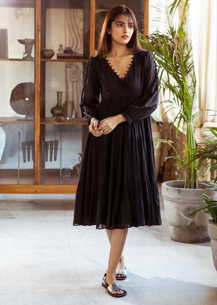 Black Loop Detailed Full Sleeves Midi Dress
