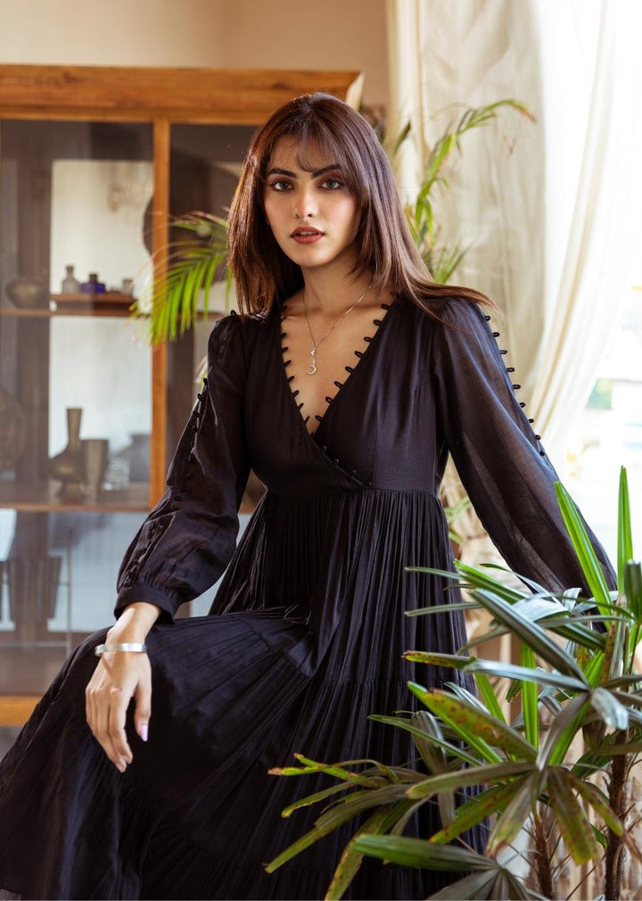 Black Loop Detailed Full Sleeves Midi Dress