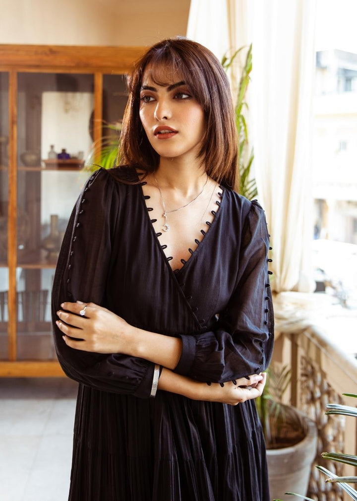 Black Loop Detailed Full Sleeves Midi Dress