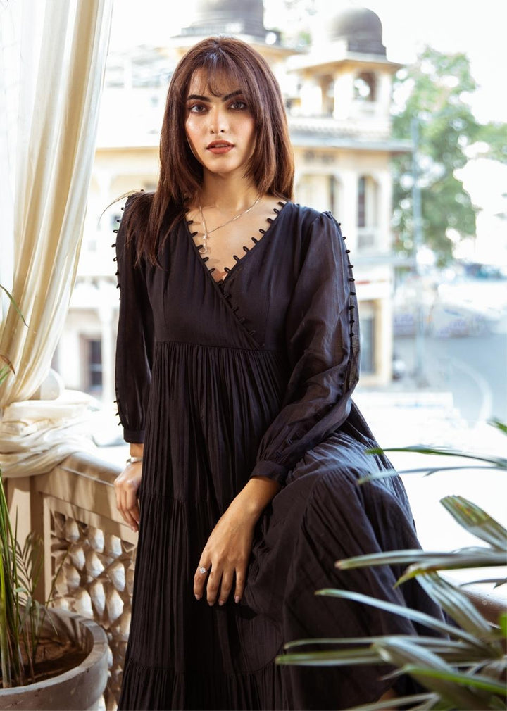 Black Loop Detailed Full Sleeves Midi Dress