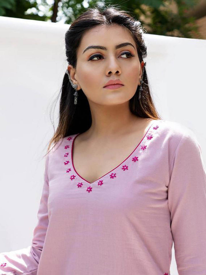 Gulabi-Straight-Kurta-And-Pants-(Set-Of-3)