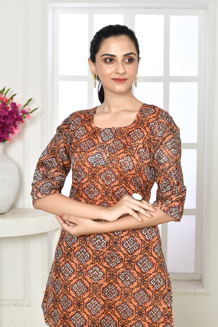 ZERESOUQ-Dark-Peach-&-Black-Chanderi-Silk-Sleeveless-Tunic-Top