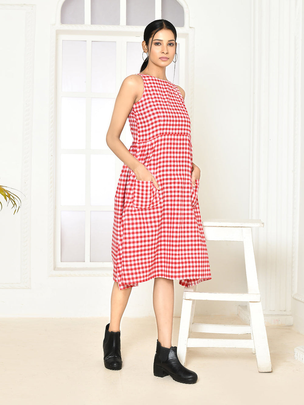 ZERESOUQ-Emera-Red-Handloom-Cotton-Deep-Halter-Dress