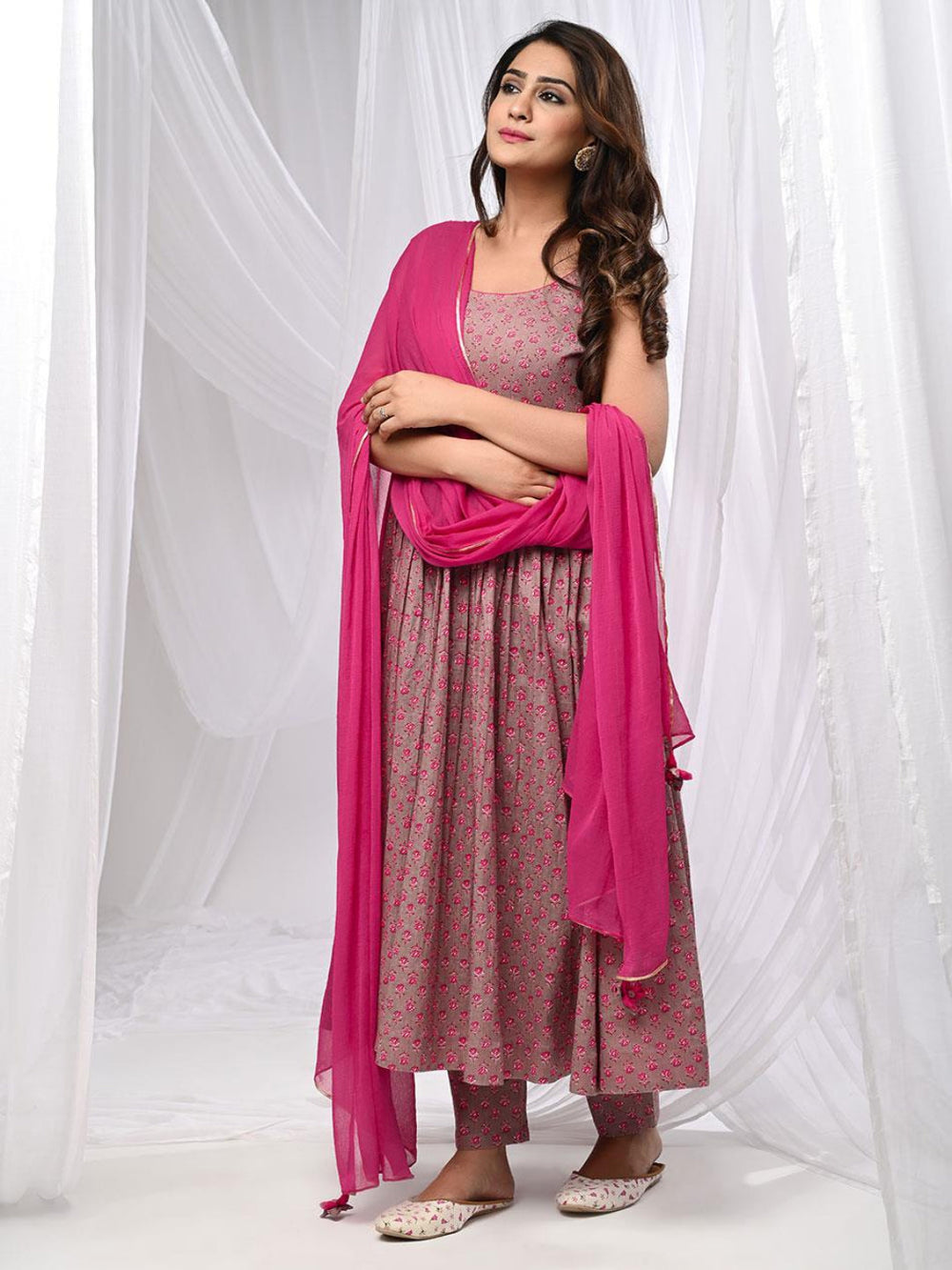 Fulwari-Pleated-Anarkali-Kurta-Set-&-Dupatta