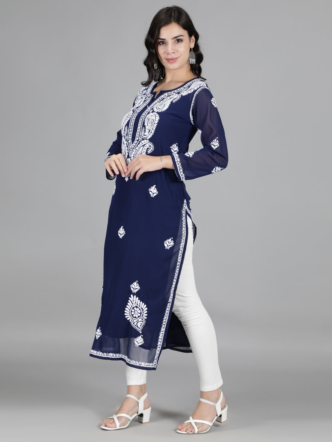 Hand-Embroidered-Navy-Blue-Chikankari-Kurta