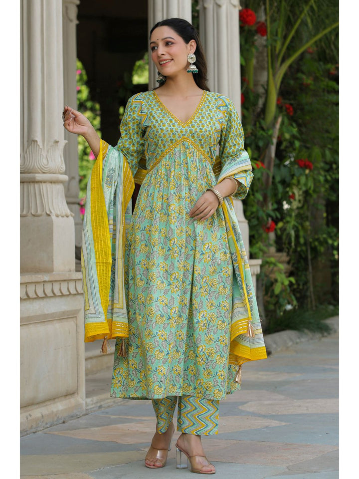 Humming Bird Green Printed Cotton Suit Set