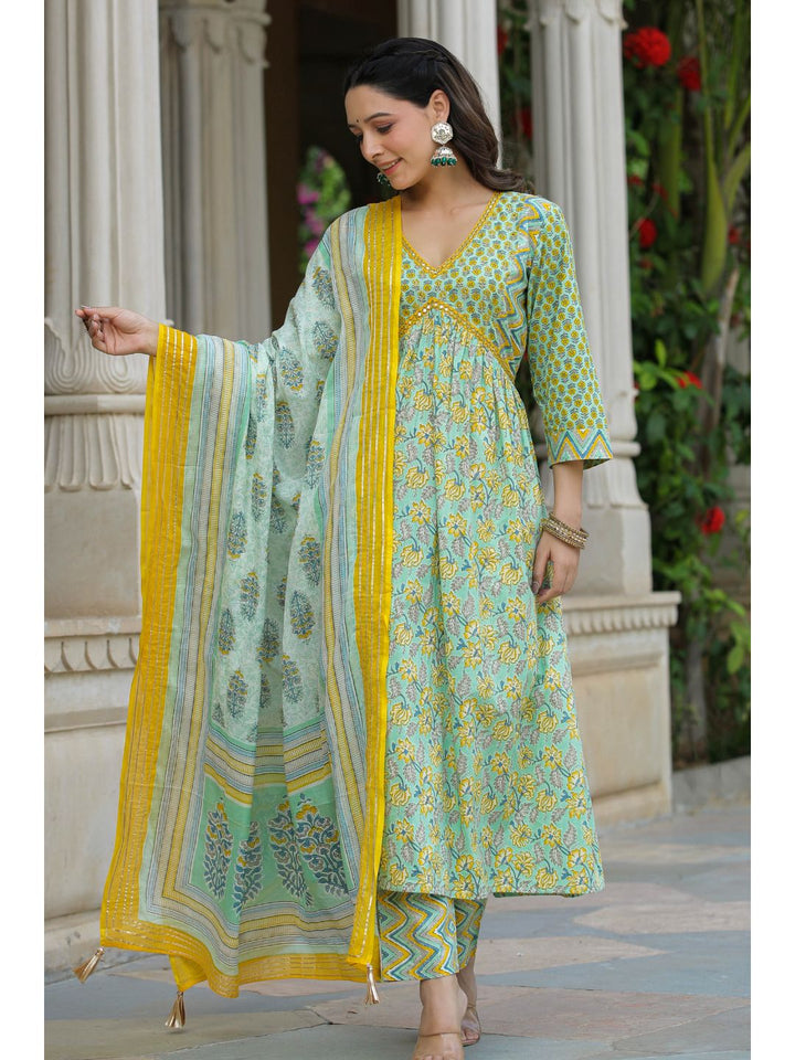 Humming Bird Green Printed Cotton Suit Set