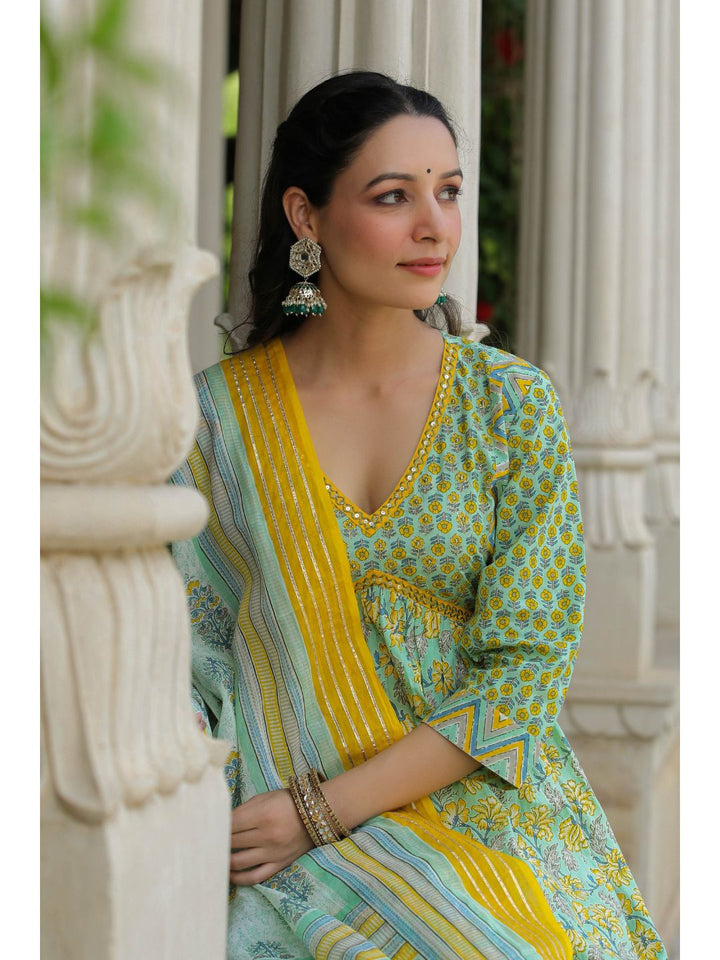 Humming Bird Green Printed Cotton Suit Set