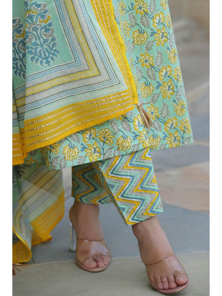 Humming Bird Green Printed Cotton Suit Set