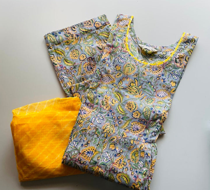 Grey Floral Kurta Pant & Lehriya Dupatta Set
