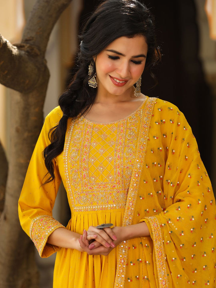 Isbah-Yellow-Naira-Cut-Kurta-Set-&-Dupatta